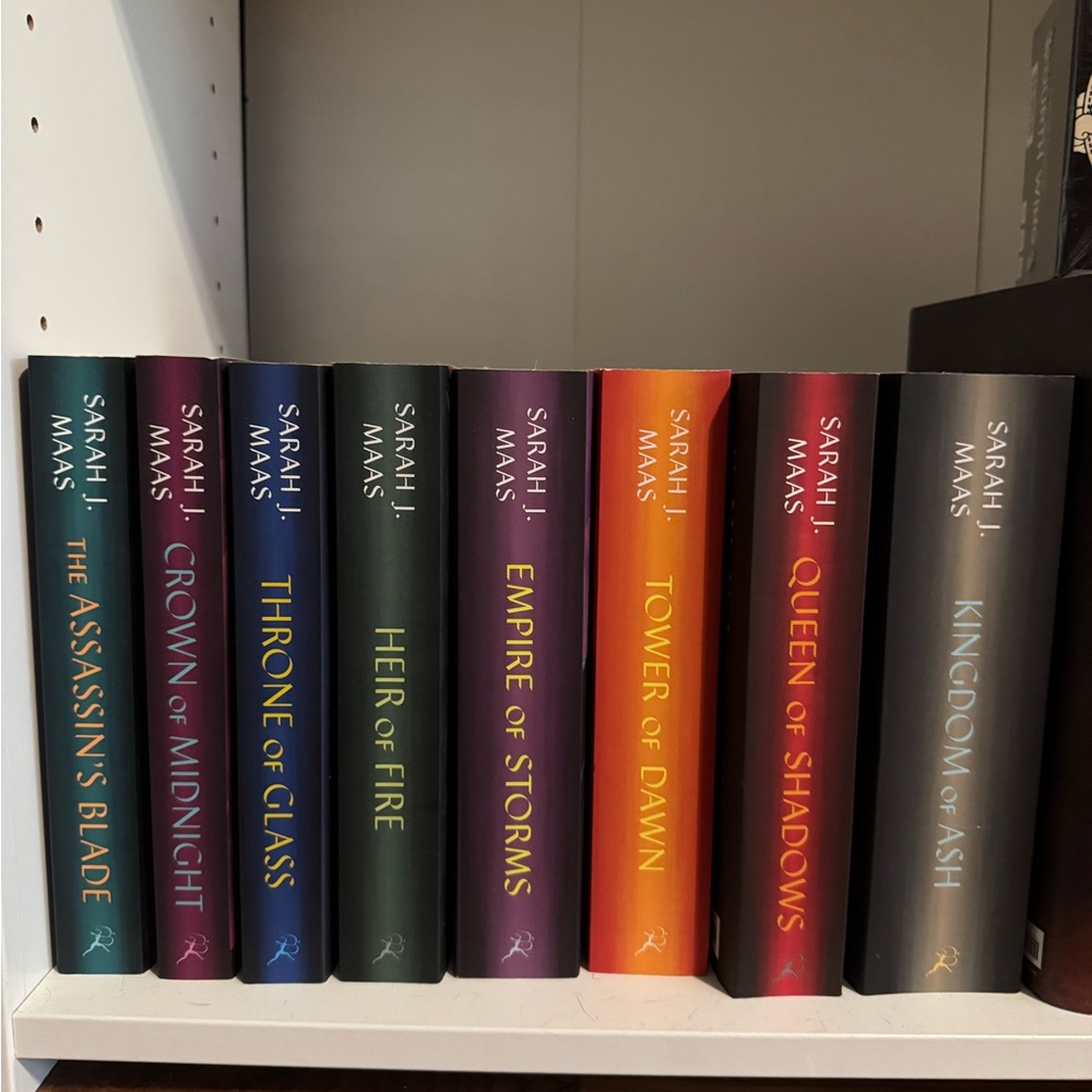 Sarah J. Maas paperback Throne of glass Book Set